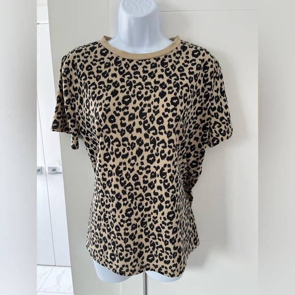 Blooming Jelly Tops - Blooming Jelly/ 🐆 Black and brown leopard print/ Classic  tee-shirt/ Size US L